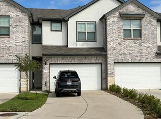 7105 Elgin St, Pearland, TX 77584
