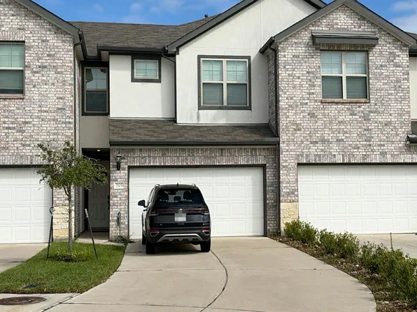 7105 Elgin St, Pearland, TX 77584