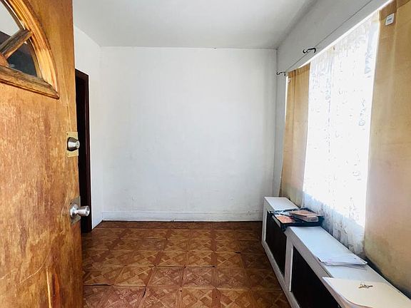 3rd image of 847 Foulkrod St