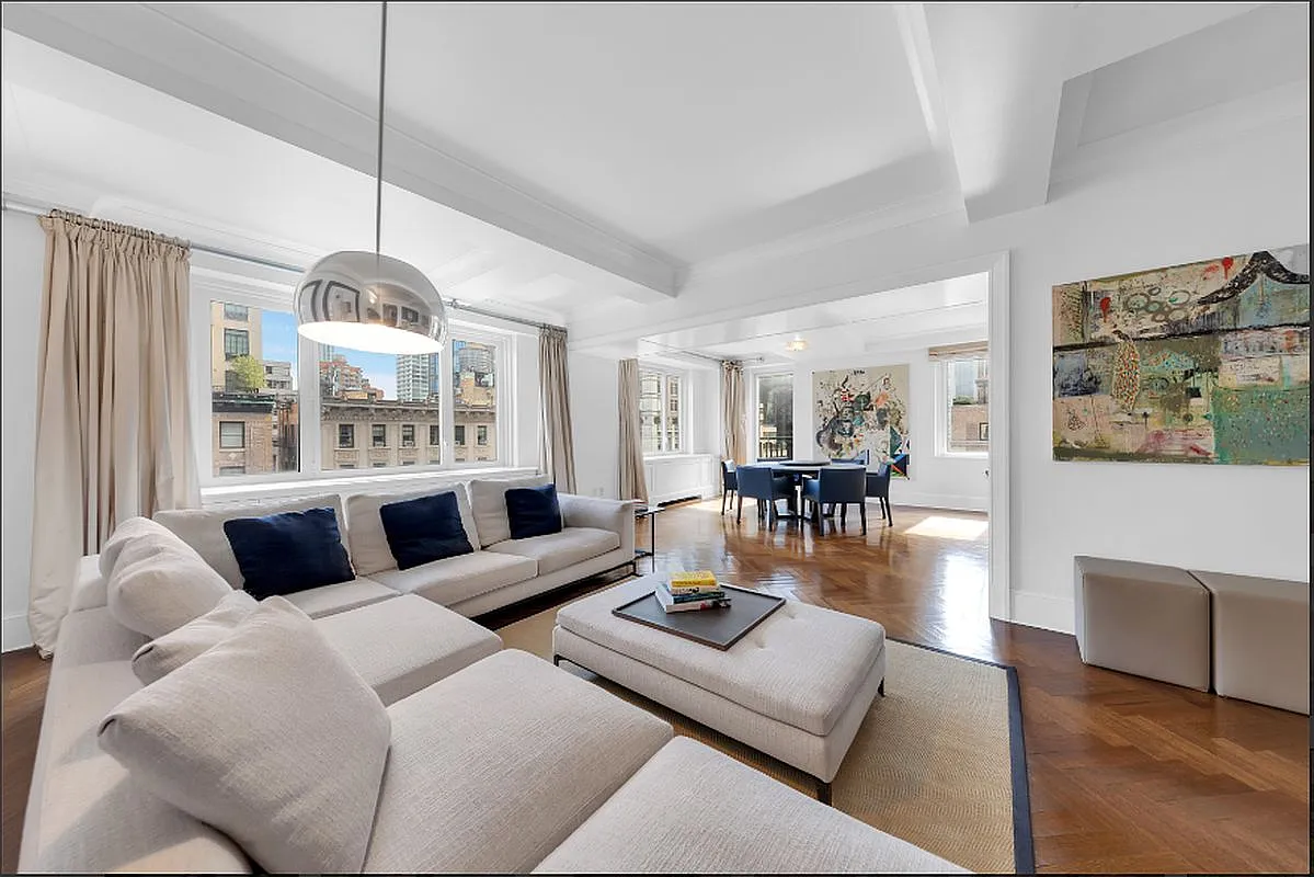 530 Park Ave APT 17A photo 1