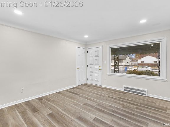 5th image of 26825 Kitch St