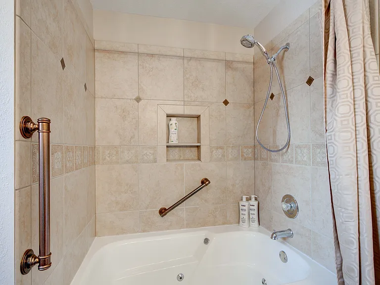 402 S Yellowstone Ave — Photo 36