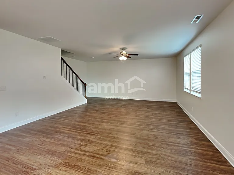 4901 Wilcrest Ct — Photo 5