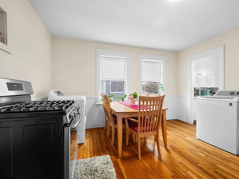 19 Oliver St #2 — Photo 2