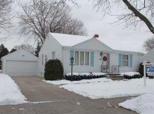 719 Marquette Ave, Green Bay, WI 54304