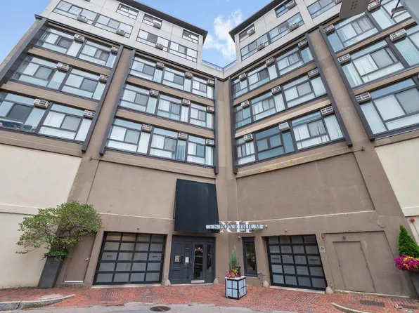 12 Stoneholm St APT 313, Boston, MA 02115