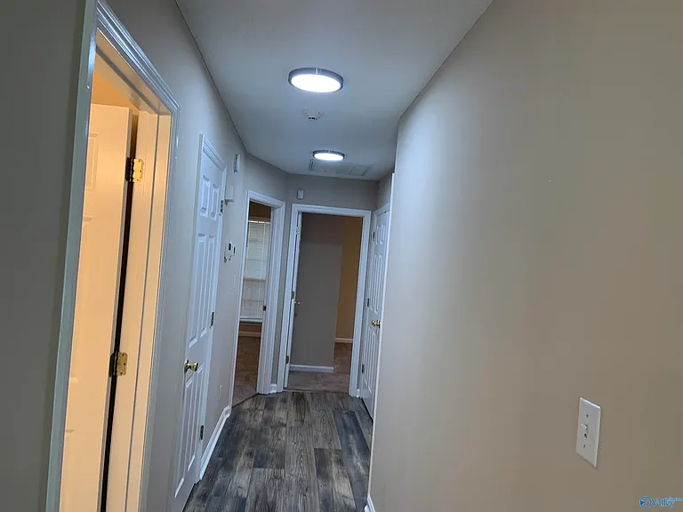 2721 Columns Way SW — Photo 6