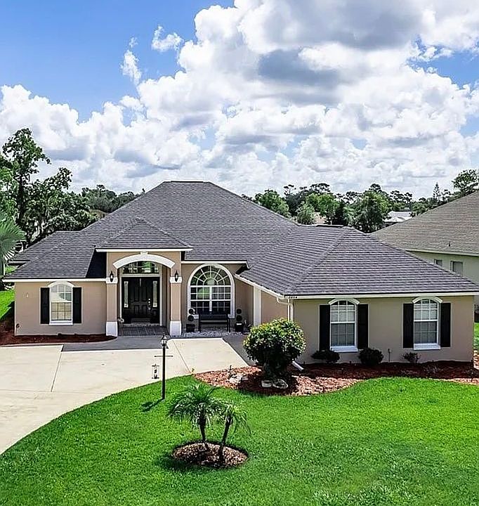 1st image of 2804 Briarwood Ln