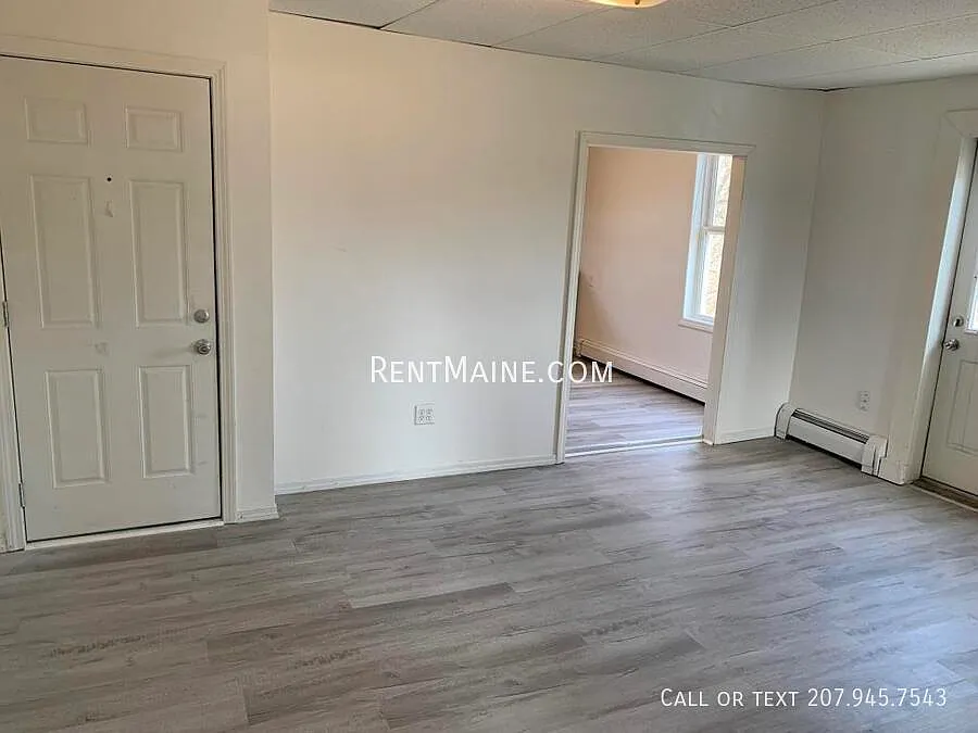 2 bed, $1,300 — Photo 2