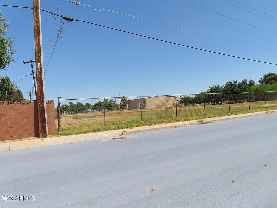 2nd image of 2940 W Bethany Home Road W #'''-'''