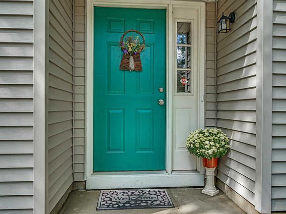 5th image of 501 Woodbine Ln #1000