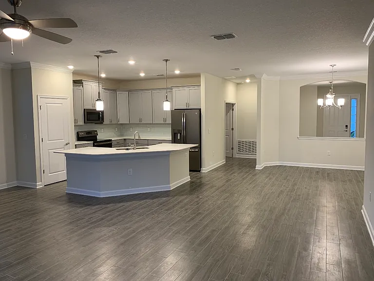 Bunker Dr — Photo 4