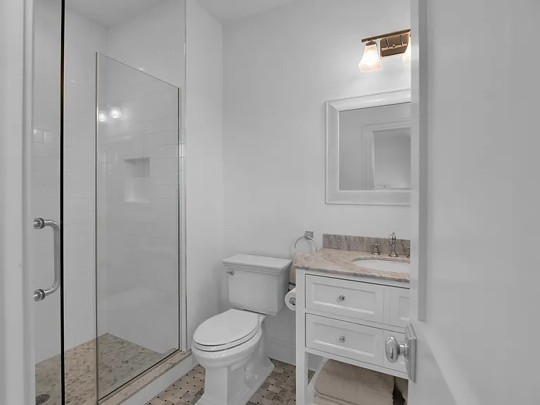 34 Fairlawn Dr — Photo 16