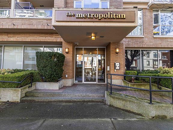 3rd image of 835 View St #1012