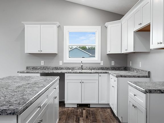 4th image of 5428 Revella Ln #39