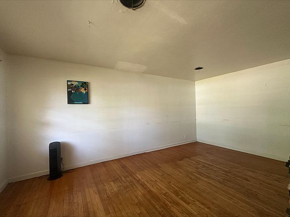 4th image of 9 Byron Rd