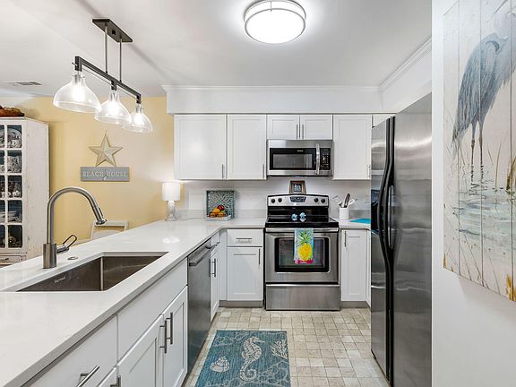 5th image of 2413 Racquet Club Dr