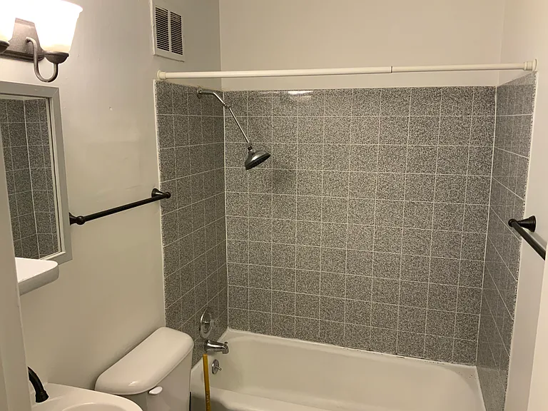 1006 Broadway St — Photo 101