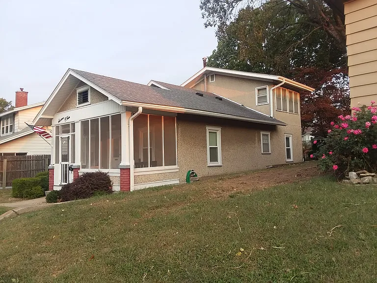 1604 Oneida St — Photo 16