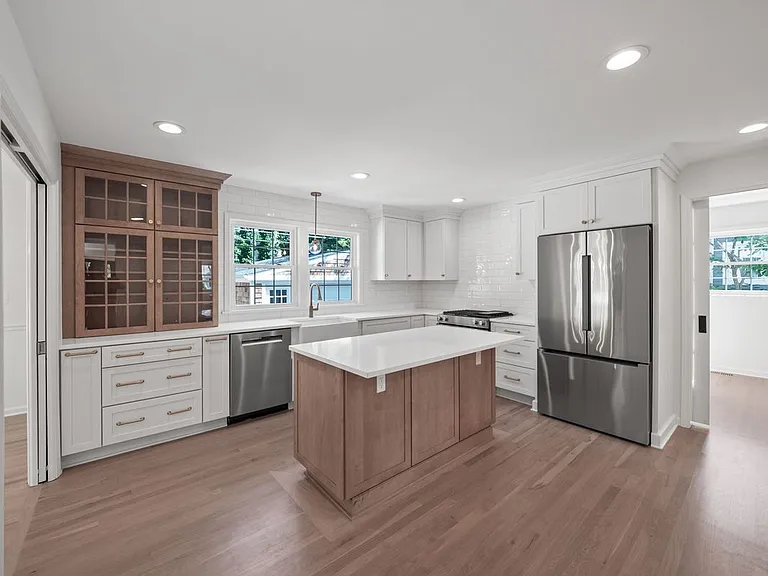 650 W Lincoln St — Photo 11