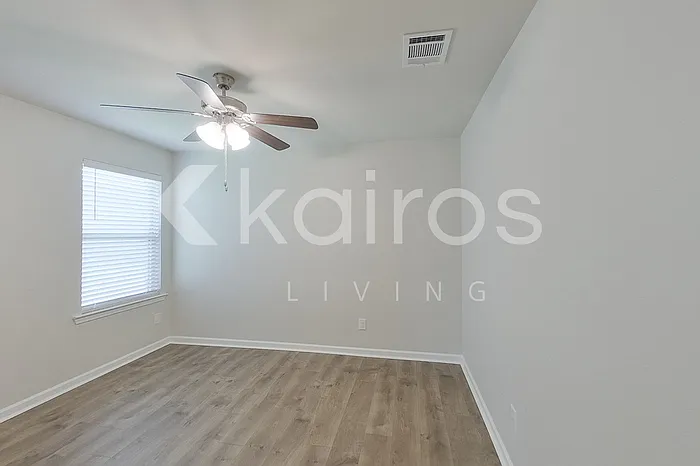 109 Santiago Ct — Photo 6
