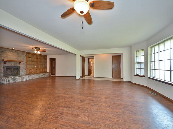 5th image of 804 Cogswell Cir