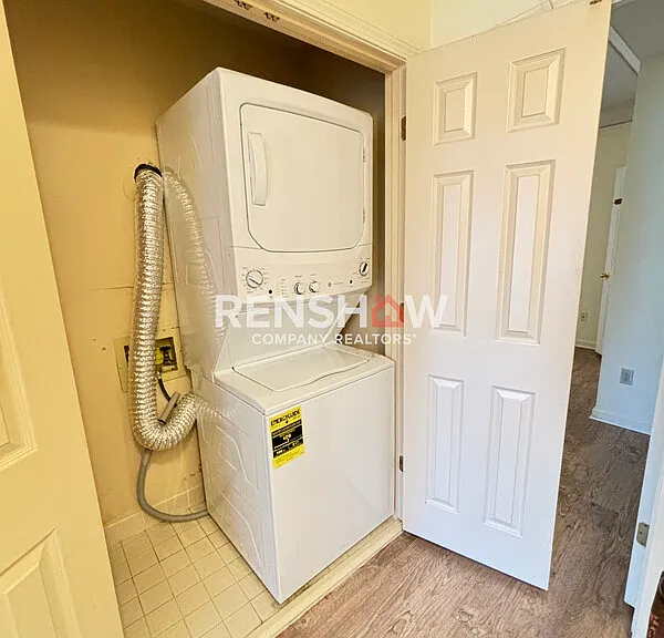 575 Southern Pl — Photo 9