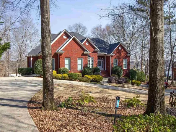 554 Eagle Pointe Ln, Pell City, AL 35128
