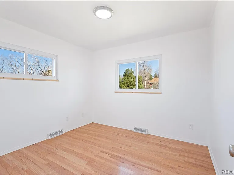 7896 E Jefferson Pl — Photo 5
