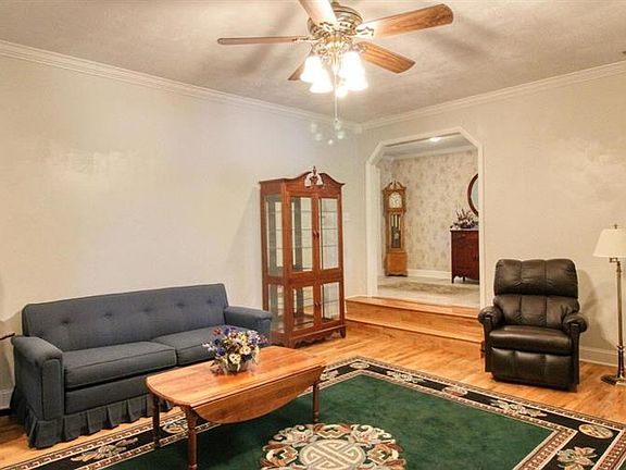 5th image of 149 Dovenshire Dr