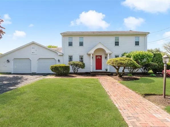 32 Carriage Way, North Providence, RI 02904