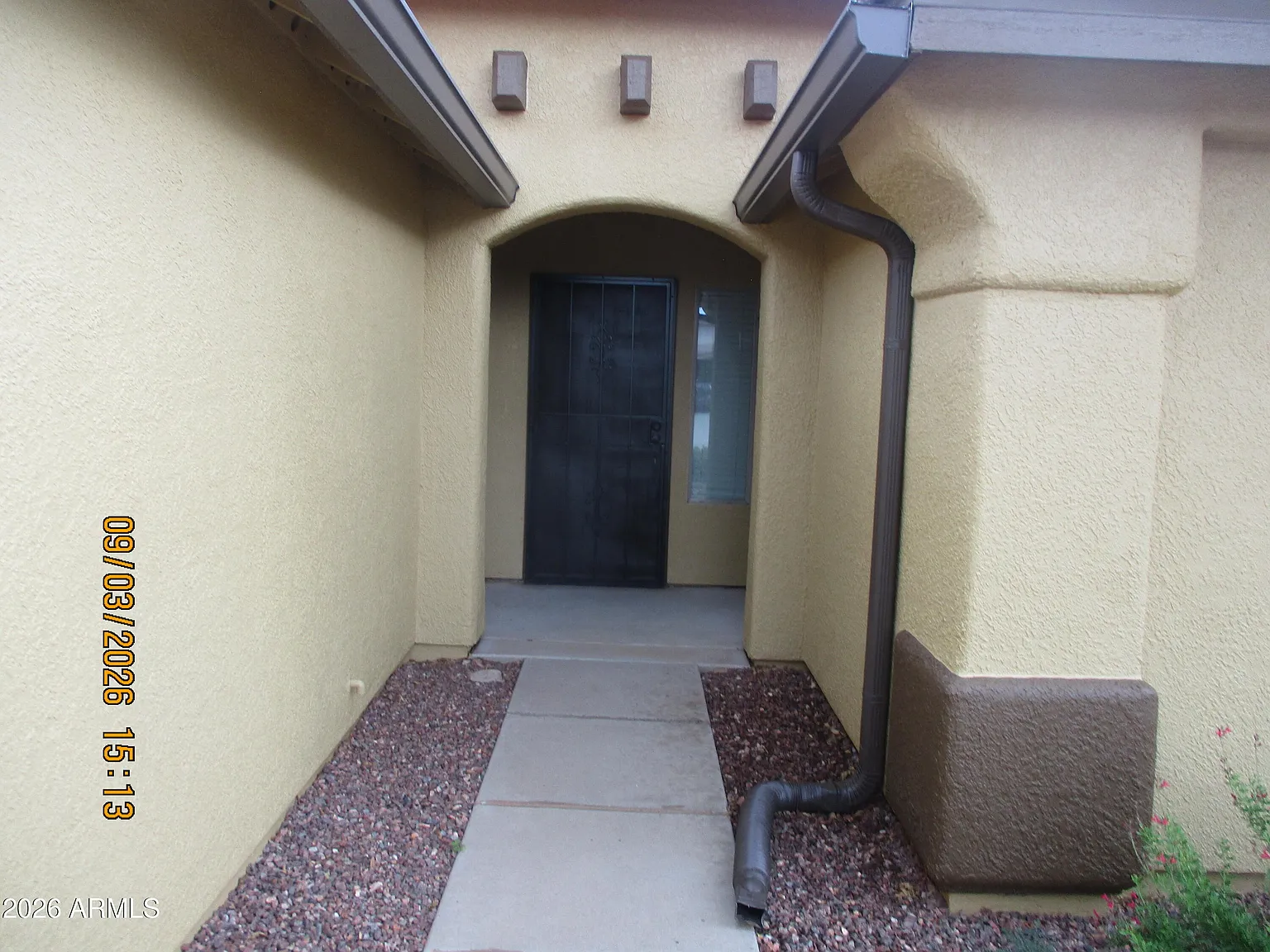 3 bed, 2.0 bath, 1514 sqft, $1,975 — Photo 2
