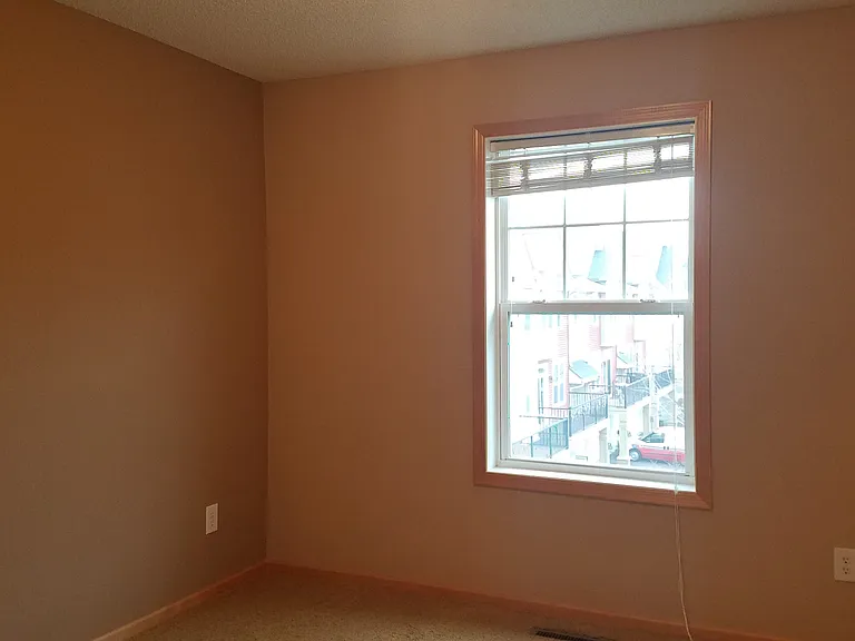11749 Emery Village Dr N — Photo 17