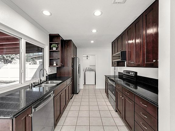 4th image of 2631 Simi Ct