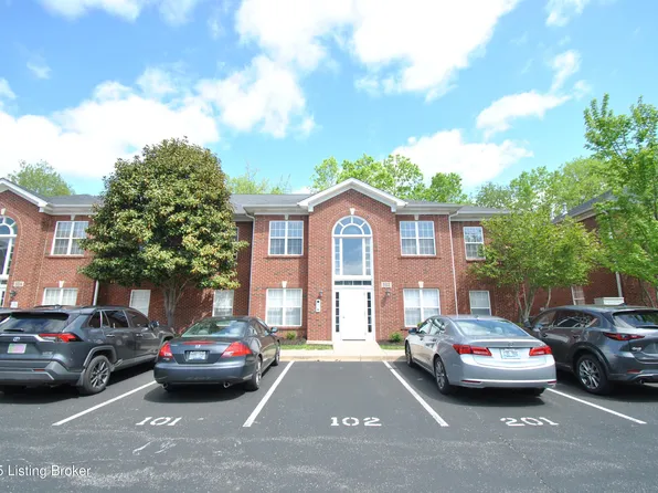 9312 Pine Lake Dr Unit 102, Louisville, KY 40220