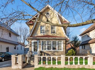 18209 140th Ave, Springfield Gardens, NY 11413