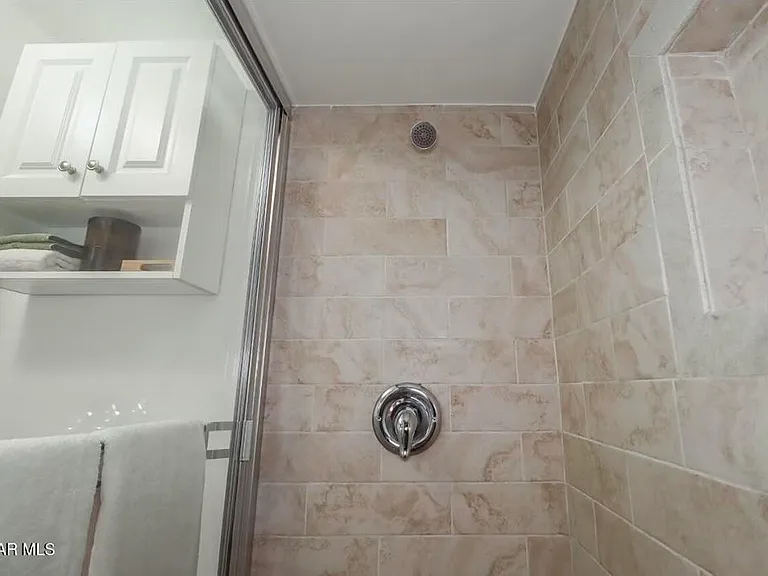 1637 Malcolm Ave #1637 — Photo 12