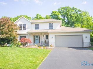 1613 Ridge Cross Rd, Perrysburg, OH 43551
