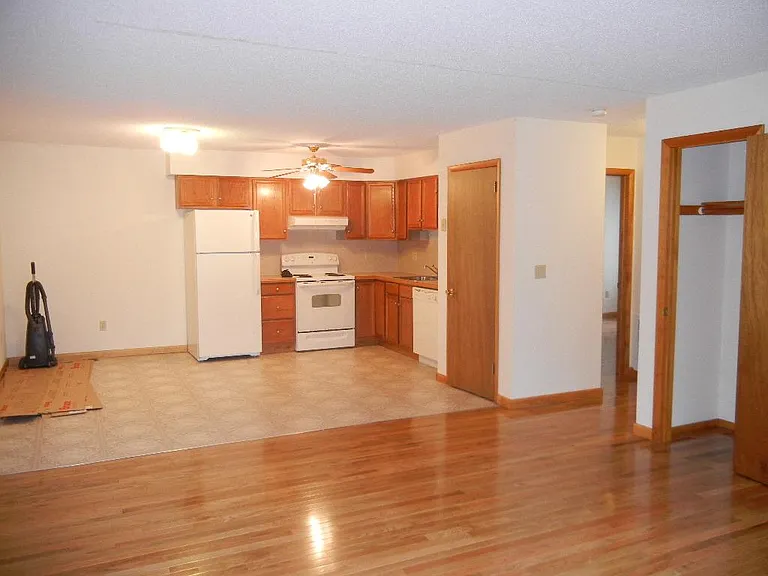125 Barnum St #12 — Photo 2
