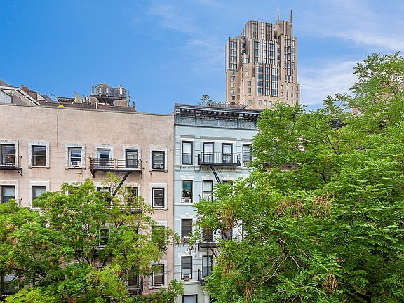 5th image of 224 W 16th St APT 13