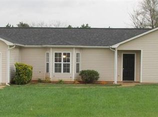 126 Hall Dr, Statesville, NC 28625