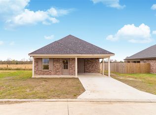 216 Darwen Dr, Raceland, LA 70394