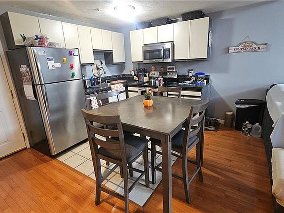4th image of 201 Woodlawn Ave APT 313