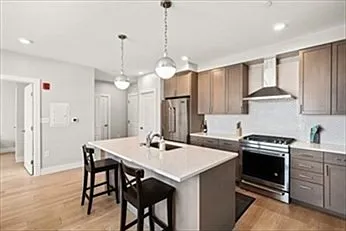 2 bed, 1.0 bath, 875 sqft, $3,800 — Photo 2