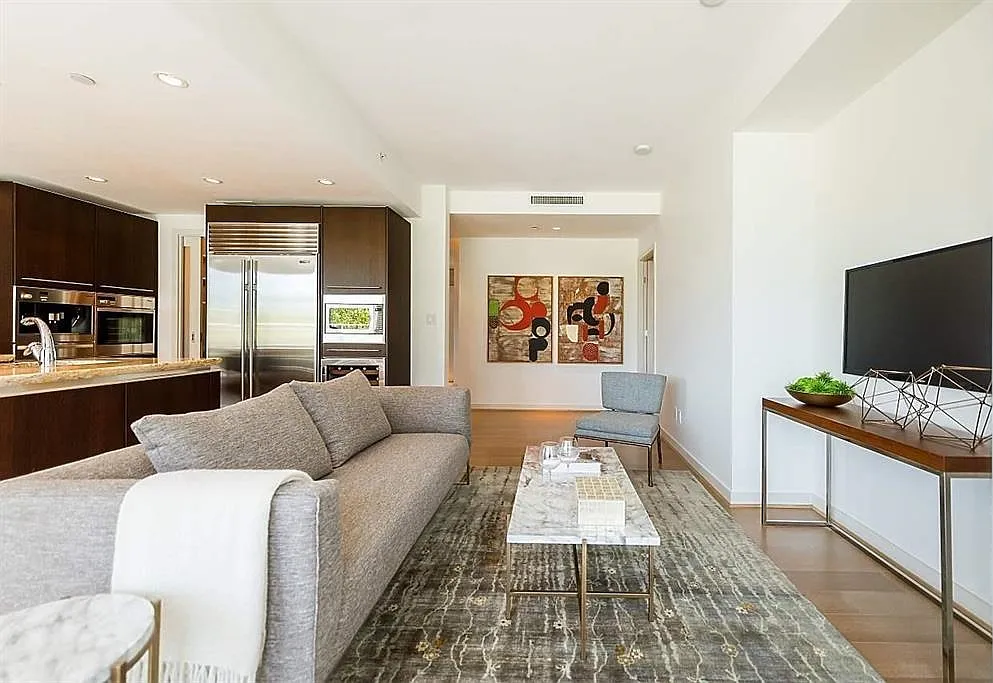 2 bed, 2200 sqft, $10,000 — Photo 4