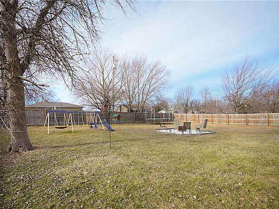 5th image of 10636 Oak Trafficway