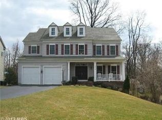 2510 Avon Ln, Falls Church, VA 22043