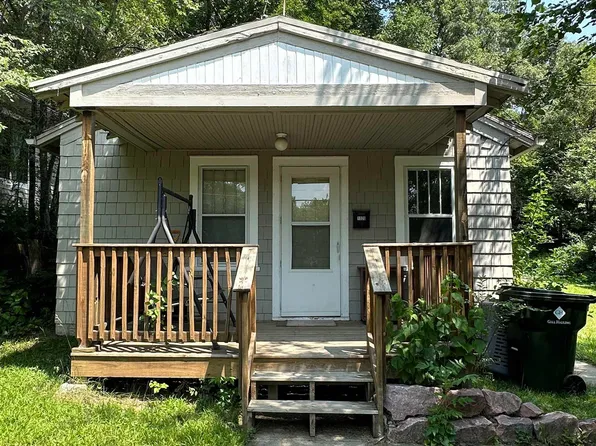 1320 Rosella St, Sioux City, IA 51106