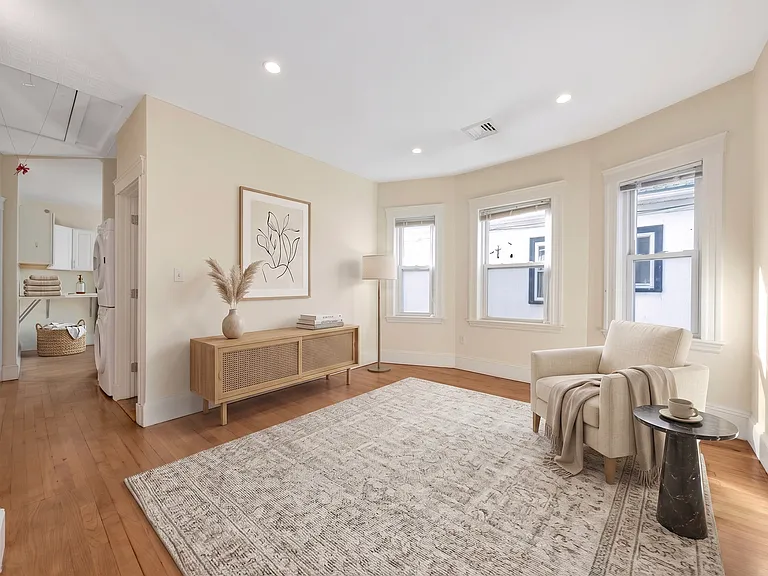 299-301 Alewife Brook Pkwy #3 — Photo 32