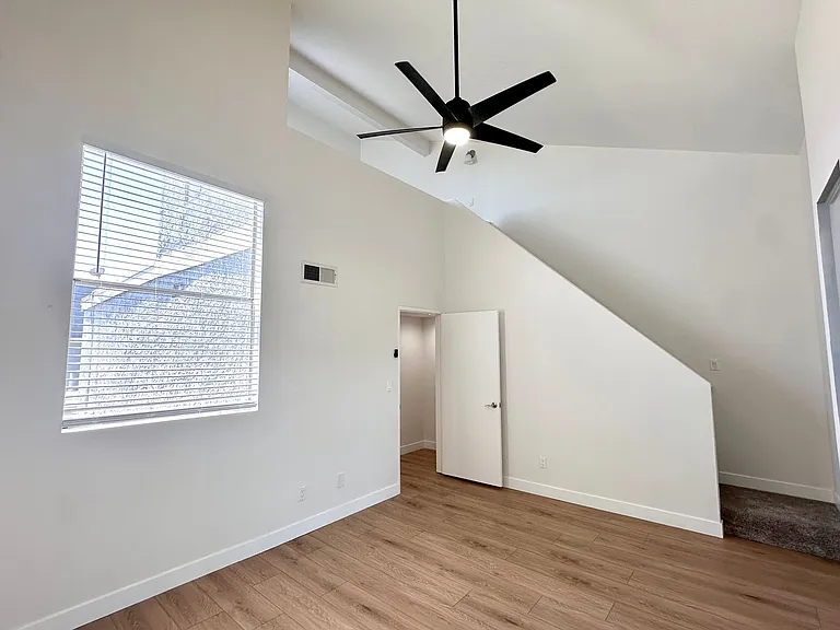 9939 Topanga Canyon Blvd — Photo 61